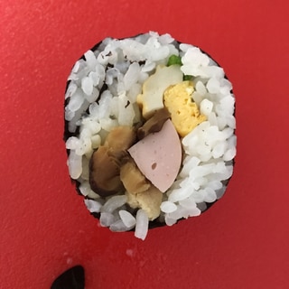 魚肉ソと椎茸と高野豆腐の巻き寿司(^○^)